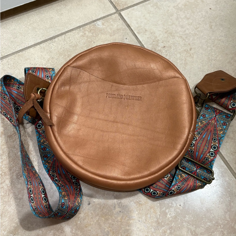 Portland Leather Brown Round Crossbody